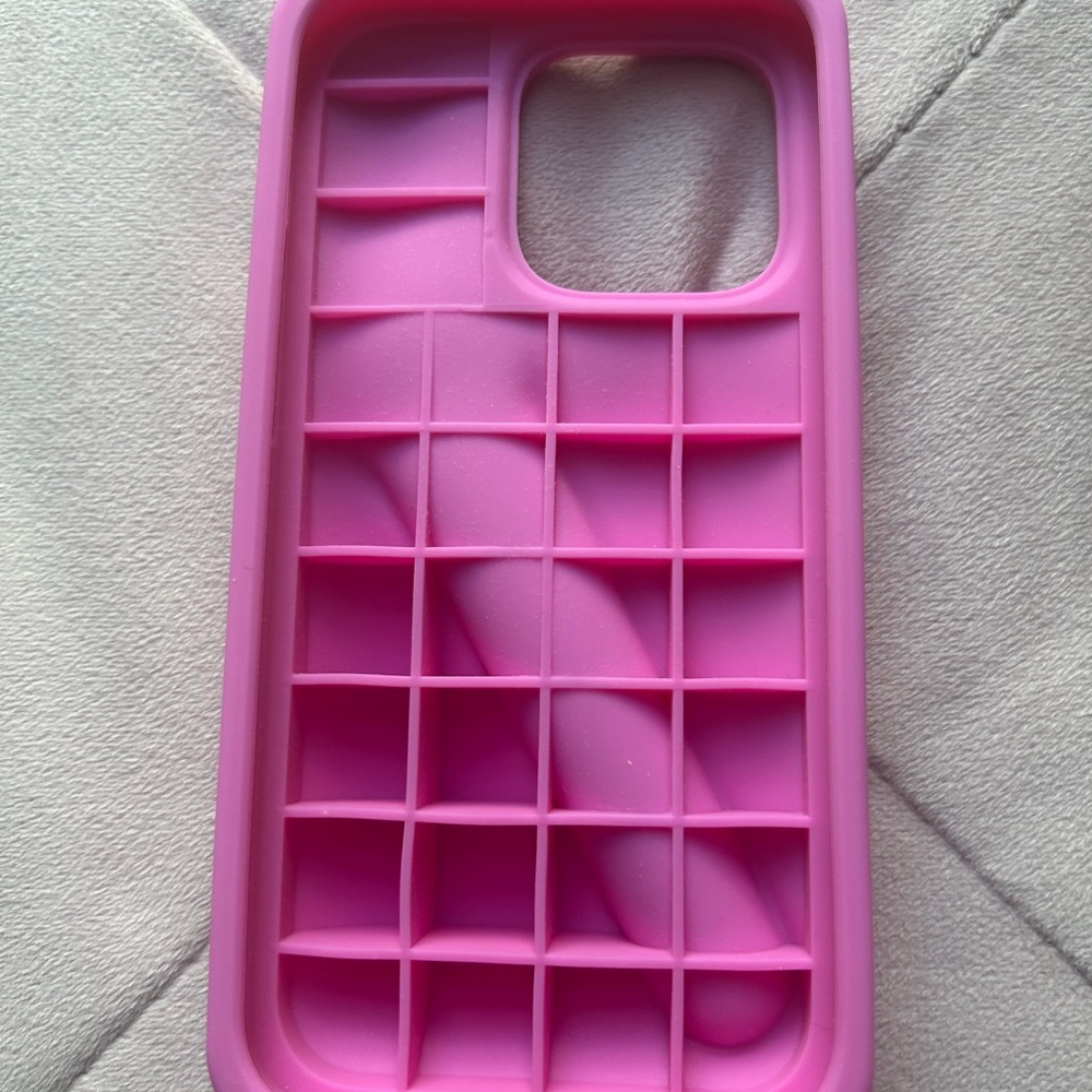 rhode skin Pink Silicone iPhone 14 Pro Case - Picture 2 of 2